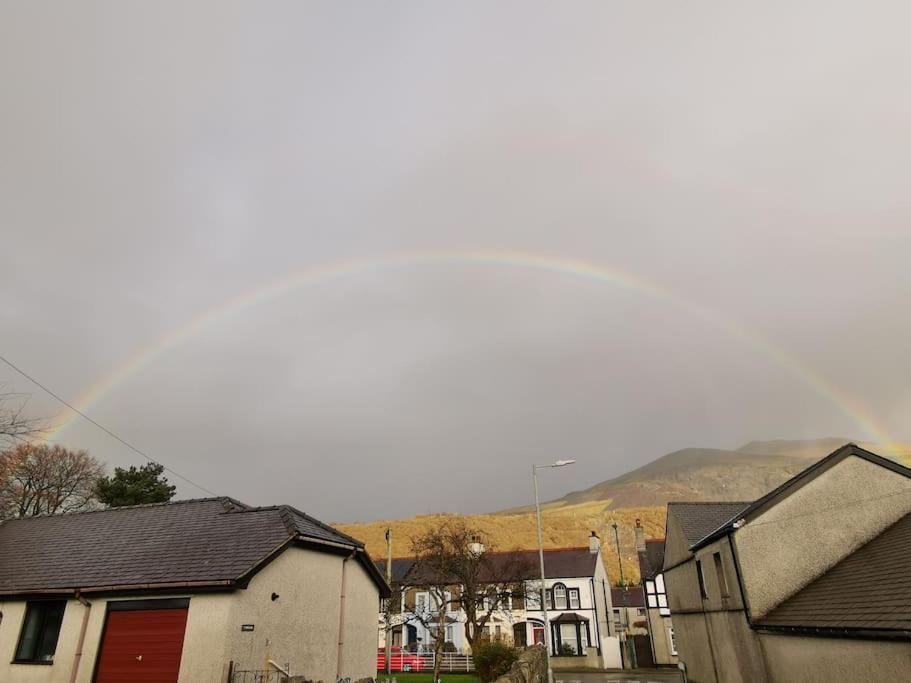 Perfect For Snowdon. Groups, Families+Dogs Welcome 兰贝里斯 外观 照片